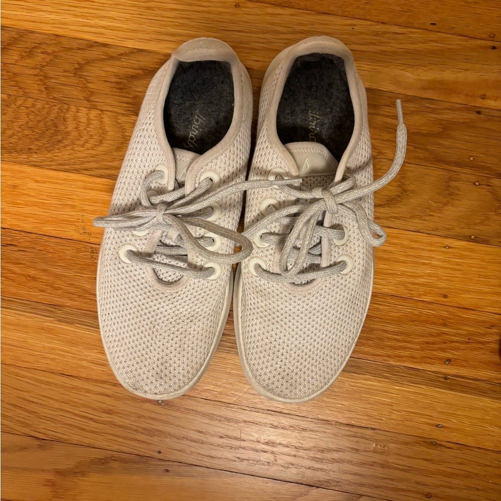 White allbirds size 7 worn twice
